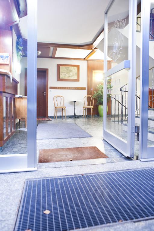 Hotel Kaeferstein Garni Nuremberg Bagian luar foto