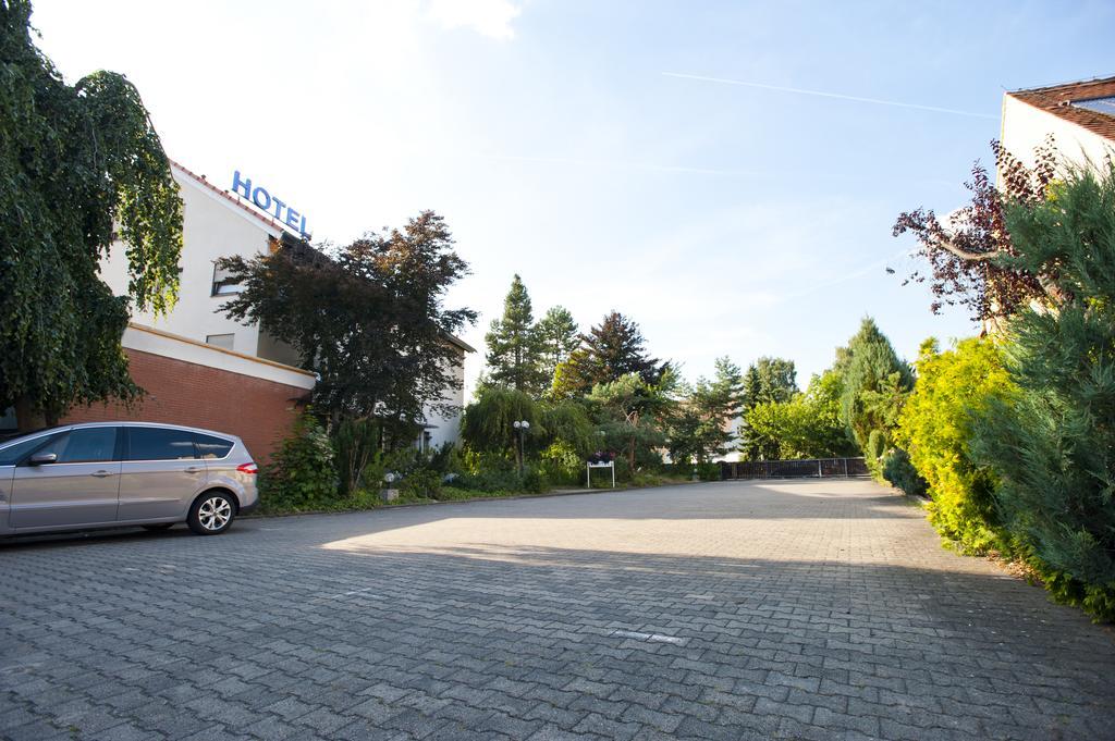 Hotel Kaeferstein Garni Nuremberg Bagian luar foto