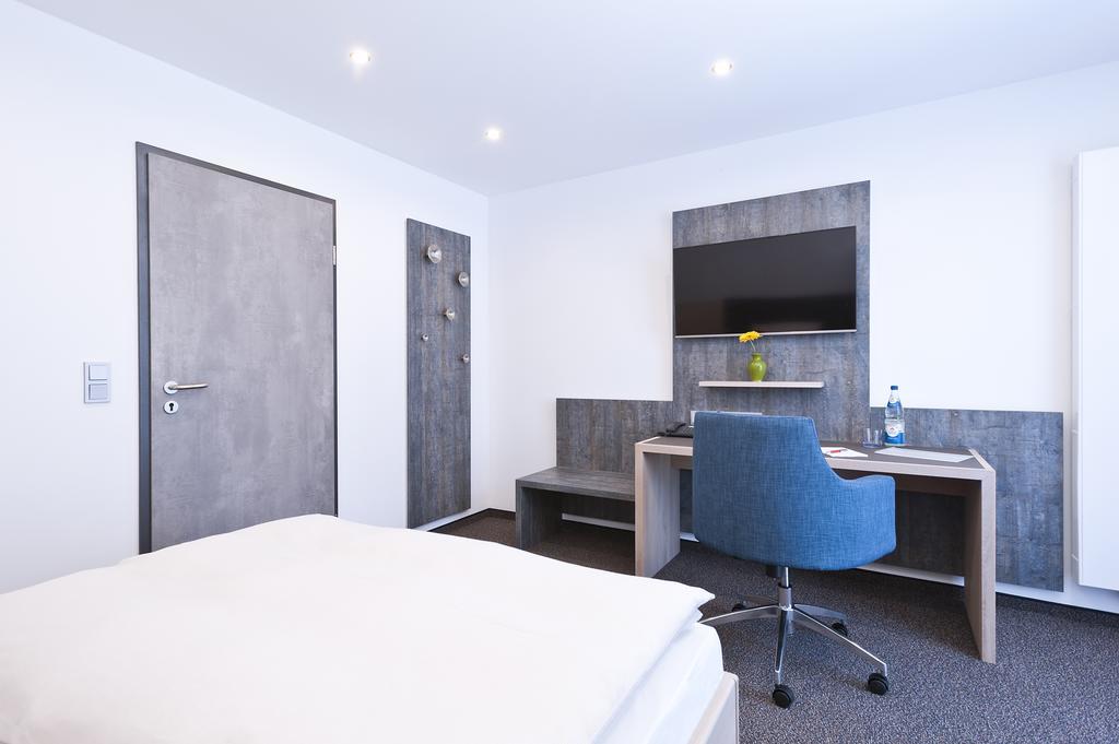 Hotel Kaeferstein Garni Nuremberg Bagian luar foto