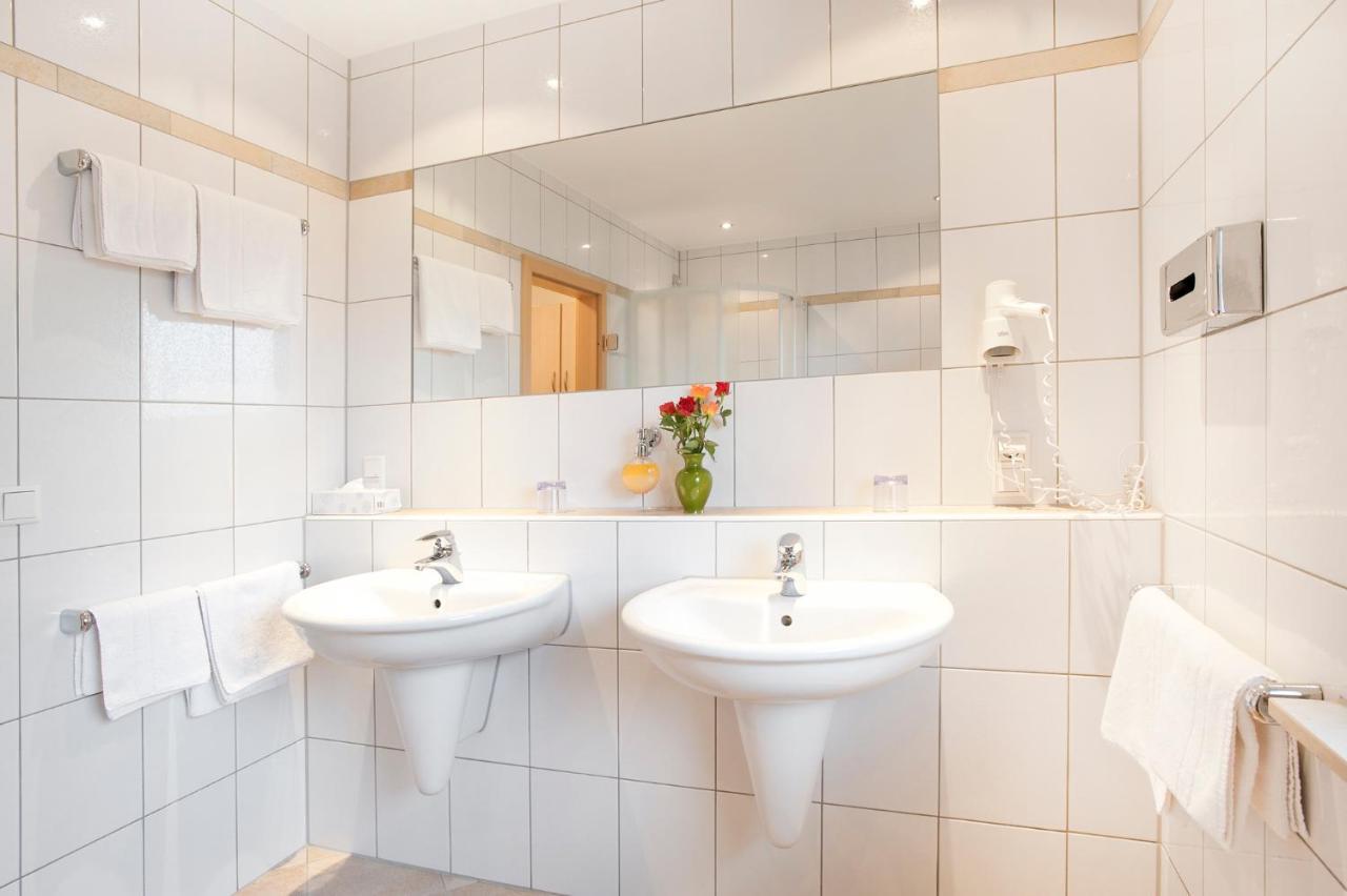 Hotel Kaeferstein Garni Nuremberg Bagian luar foto